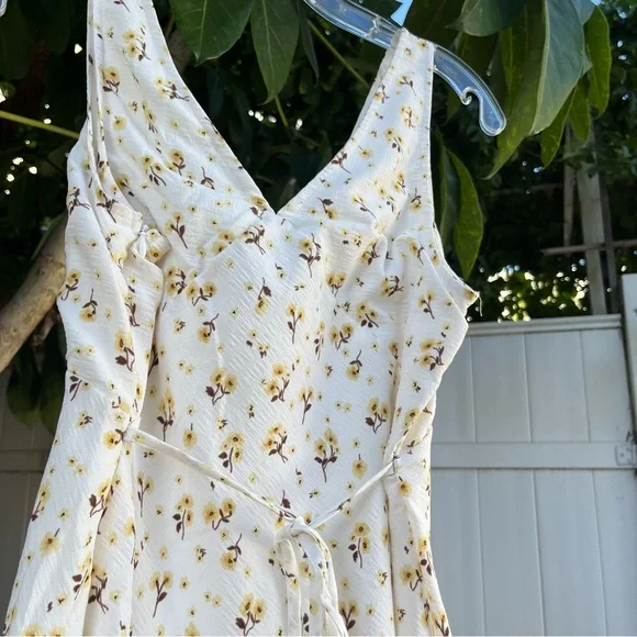 🌼 Princess Polly Nellie Floral Mini Dress. - Picture 12 of 12